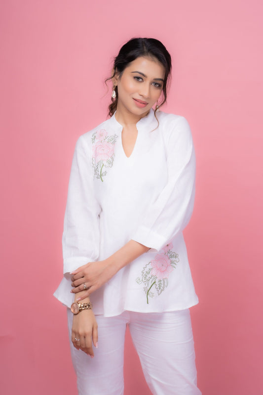 Pointed Collar Embroidered Top with Classic Linen Pants
