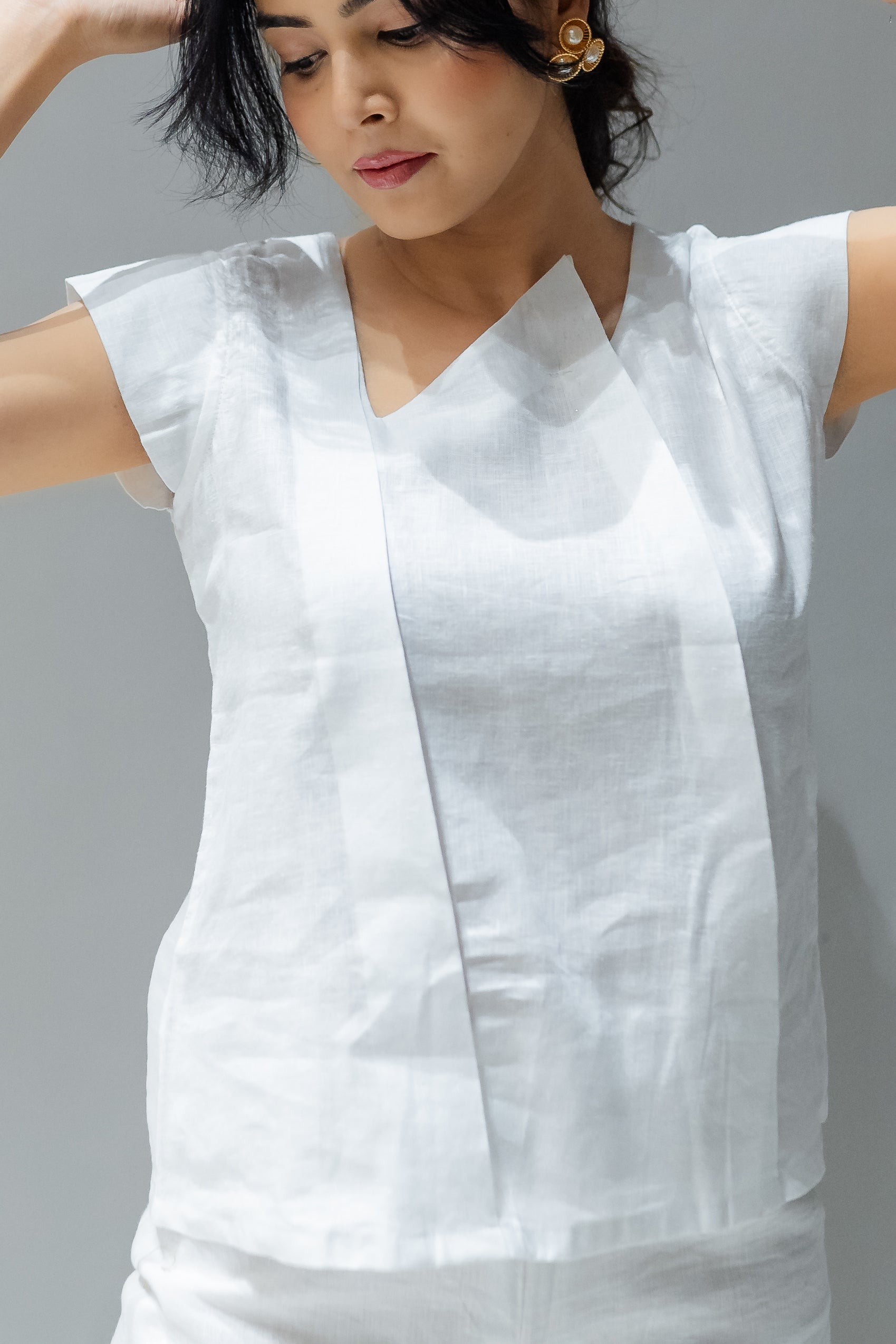 Stylish linen co ord set for women in a wave pattern 